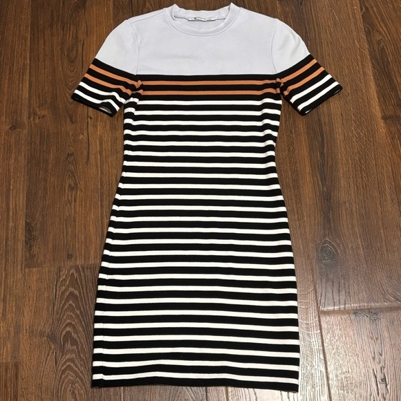 T by Alexander Wang || Engineered
Stripe T-Shirt Mini Dress Blue XS - Picture 5 of 10
